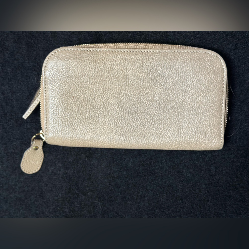 Chloé Beige Leather Wallet - Picture 2 of 5